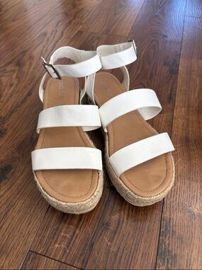 Soda White Women's Ankle-Strap Espadrille Sandals